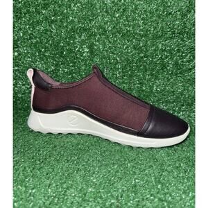 Ecco Shoes Women’s Flexure Runner Size 7 US Purple Slip On Casual Comfy Sneakers
